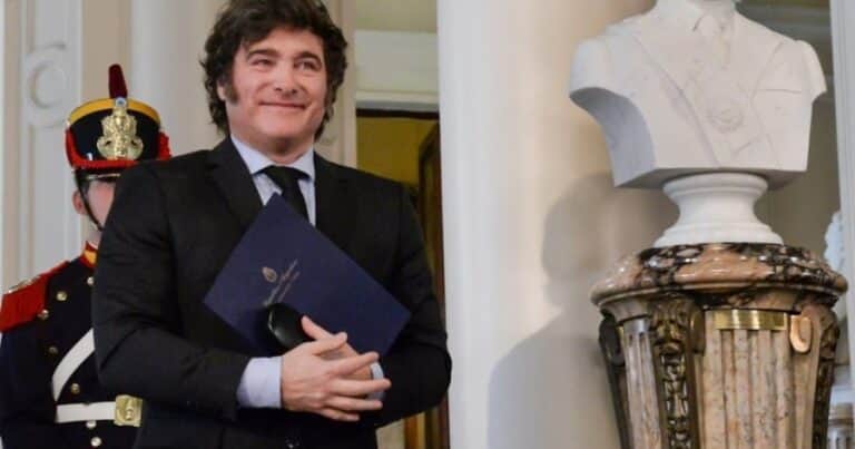 Tras dar de baja la jubilación de privilegio de Cristina Kirchner, el Gobierno revisará «entre 13 y 15 casos más» pero no el de Carlos Menem