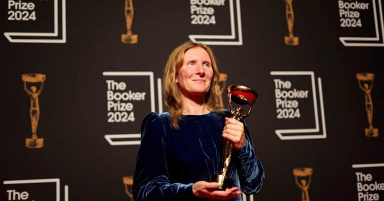 ‘Orbital’ de Samantha Harvey: la novela de astronautas que ganó el Booker y reflexiona sobre la vida en la Tierra