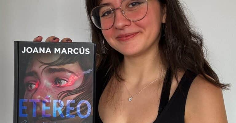Joana Marcús, el fenómeno de literatura juvenil que saltó de internet a las grandes editoriales: «Es un error decir a los jóvenes que lo que leen no vale»