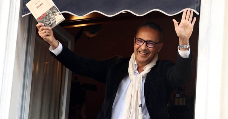 Denuncian en Argelia al ganador del premio Goncourt por usar secretos de una persona en su libro