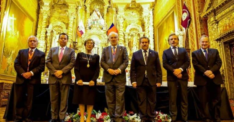 ¿Másteres y másters? La RAE renueva el Diccionario panhispánico y revisa la gramática