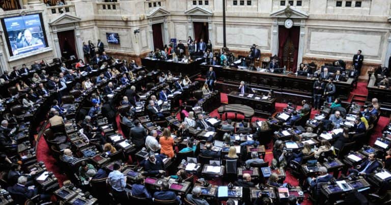 Javier Milei y sus medidas, EN VIVO: la oposición busca sesionar en Diputados para modificar la ley del DNU y rechazar el decreto de canje de deuda