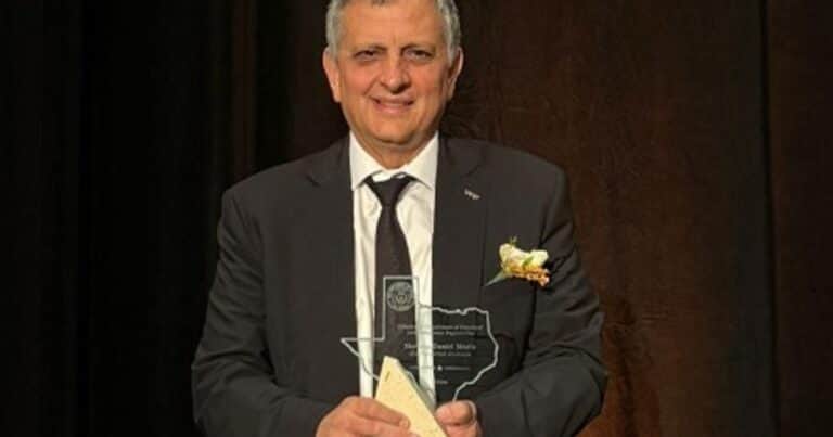 El CEO de YPF recibió el reconocimiento de «Alumno distinguido» 2024 de la Universidad de Texas