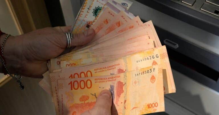 Por qué la plata no alcanza aun cuando baja la inflación y empiezan a recuperarse los salarios