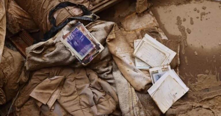 Las otras víctimas de la DANA: buscan salvar archivos históricos y patrimonio anegados por el temporal