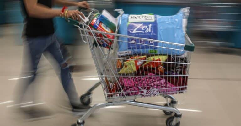 Inflación de octubre 2024: a qué hora publica el Indec el dato del IPC y de cuánto podría ser según analistas