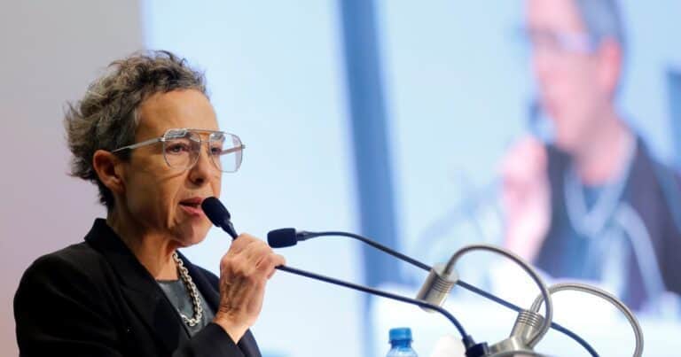 Gabriela Cabezón Cámara recibió en México Premio de Literatura Sor Juana Inés de la Cruz