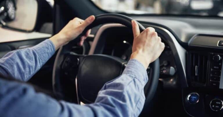 Las 5 claves de la desregulación del transporte: cualquier auto con seguro y VTV podrá trasladar pasajeros