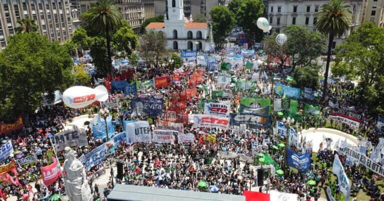 El Gobierno convocará al consejo del salario mínimo para el 19 de diciembre y busca una suba del 3%