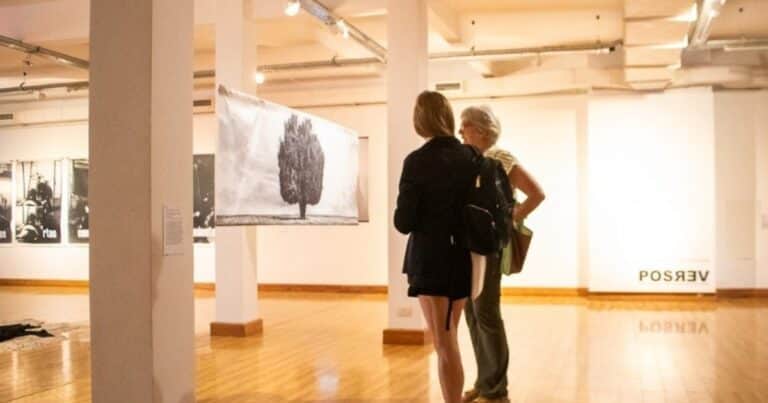 La bienal de poesía experimental que revoluciona el arte contemporáneo en Junín