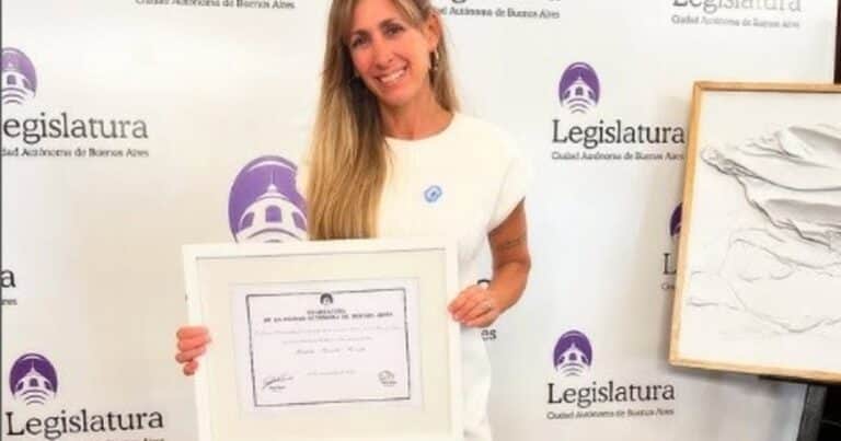 La artista que renació: Mariela Renatti (Renatta) fue reconocida por la Legislatura porteña