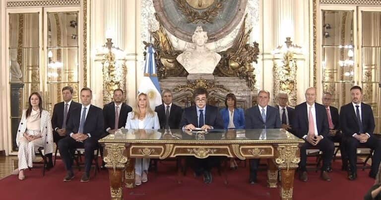 Milei anunció que se terminó la recesión y que en el año electoral bajará el 90% de los impuestos
