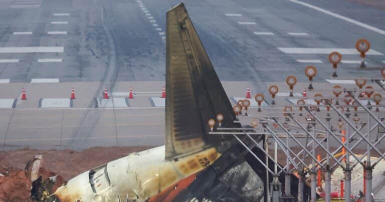 Tragedia de Jeju Air: quiénes son los tripulantes que se salvaron, dónde estaban y cuáles fueron sus primeras palabras