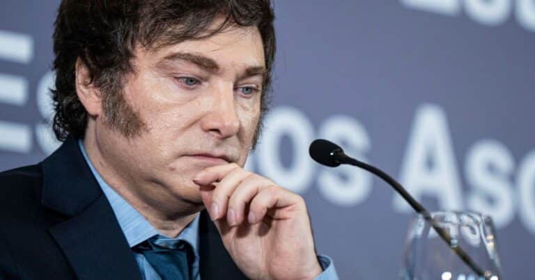 Antes del debate en el Senado, Javier Milei habló del caso Kueider: «Si es un corrupto lo tienen que echar a patadas en el culo»