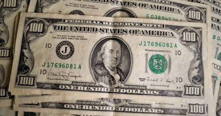 Cuáles son los dólares que saldrán de circulación, según la FED