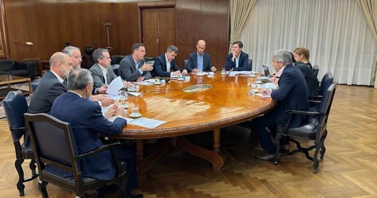 Automotrices con Caputo: producción de 505.000 vehículos en 2024 y recaudación fiscal por US$ 10.000 millones
