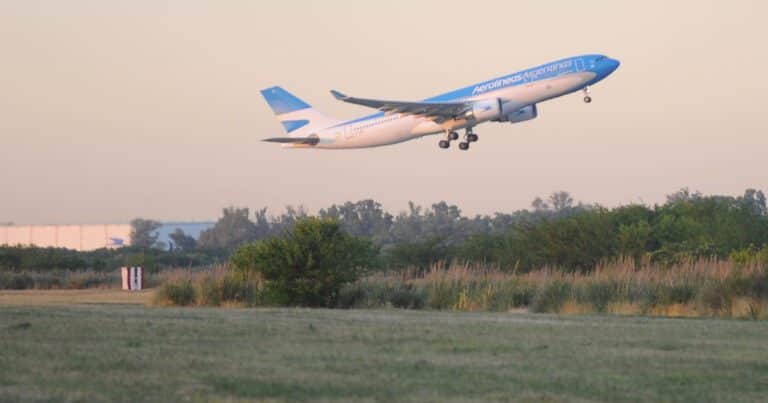 Después de la tregua con el Gobierno, los pilotos vuelven a la carga por los salarios en la previa al verano