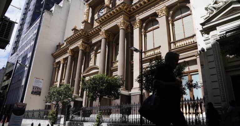 El Banco Central se llevó US$ 171 millones y concretó la mayor compra de divisas en tres semanas