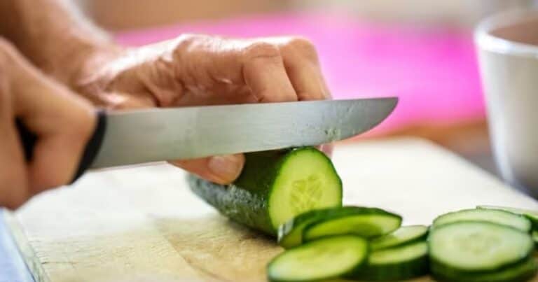 Cuáles son los beneficios de consumir pepino en la dieta a diario