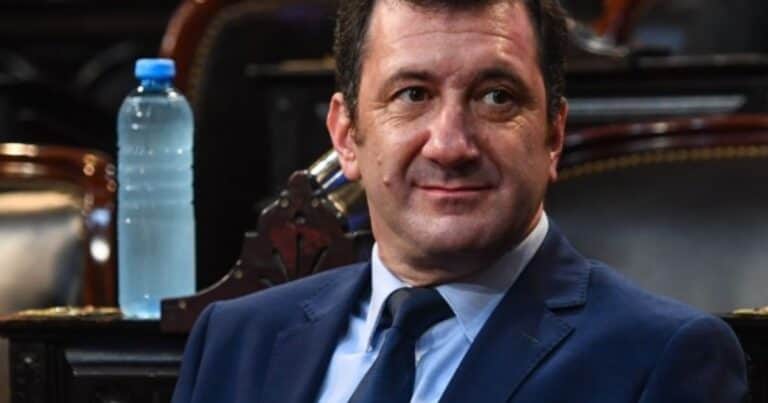 Detuvieron al senador peronista Edgardo Kueider en Paraguay: llevaba más de 200 mil dólares en efectivo sin declarar