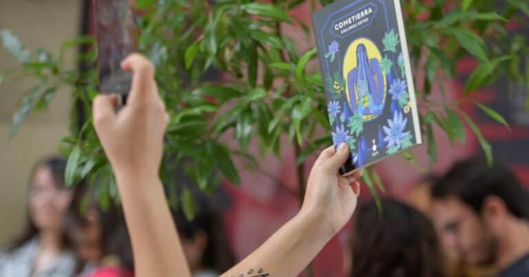 Censura: más de 4.000 libros prohibidos en EE.UU. y ataques a escritores en todo el mundo