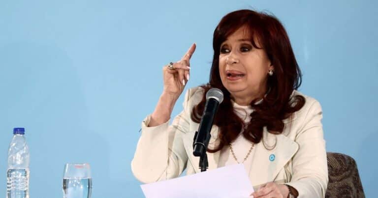 Con un mensaje a Victoria Villarruel, Cristina Kirchner se despegó del senador detenido en Paraguay: «Que nadie se haga el distraído… ni la distraída»