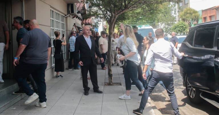 En un acto cerrado en Mar del Plata, Karina Milei abrió el año electoral: esquivó el acuerdo con el PRO y defendió la «motosierra»