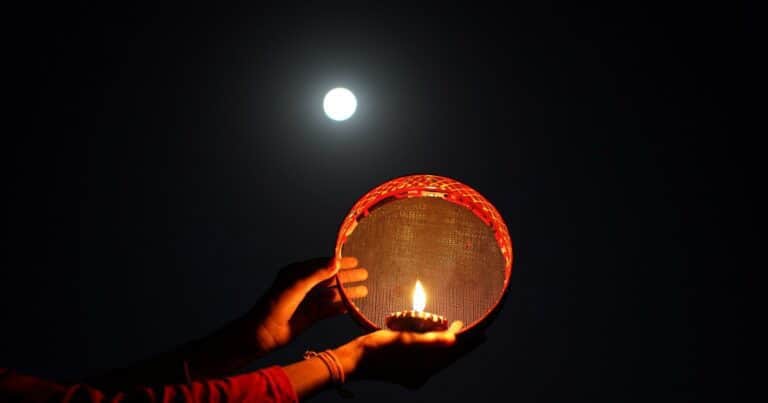 Luna llena en Cáncer de enero 2025: 3 rituales para aprovechar su poderosa energía