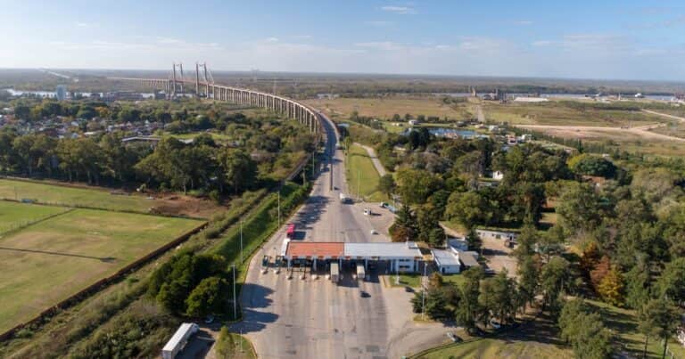 El Gobierno quiere que la privatización de 9.000 kilómetros de rutas y autopistas se haga este año
