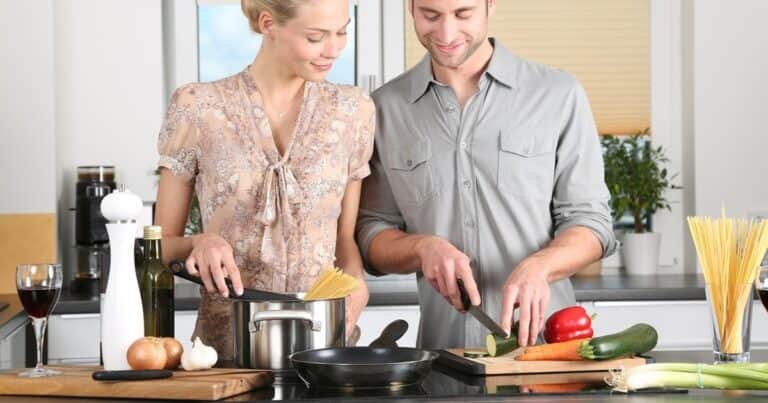 Cómo elegir el mejor mesón de cocina para espacios reducidos