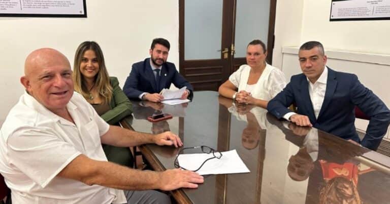 Walter Queijeiro se acerca a La Libertad Avanza, una cara conocida para una elección en la Provincia que necesita ocho nombres por partido