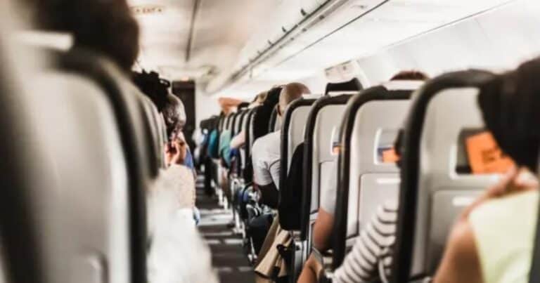 Shows, promoción y poca transparencia en el destino de los fondos millonarios que recauda el impuesto que encarece los pasajes al exterior