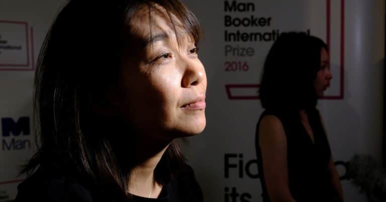 Entrevista exclusiva con Han Kang: «No me gusta la palabra víctima, significa cierta derrota»