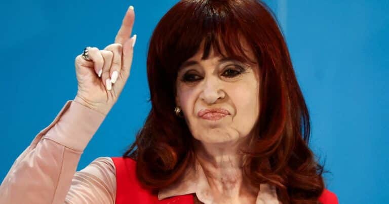 «Cachivache, no te hacés cargo de lo que decís»: Cristina Kirchner le pegó Milei por su discurso en Davos y le dejó una chicana por el acuerdo con el FMI