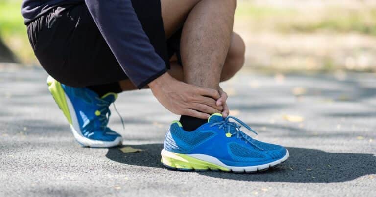 ¿Cuál es la parte de los pies que pierden muchos atletas con el tiempo?