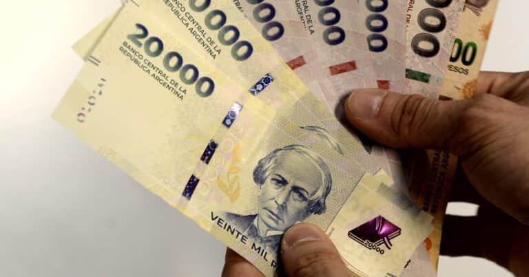 Salarios 2025: las empresas empiezan a definir los aumentos de sueldo para el año