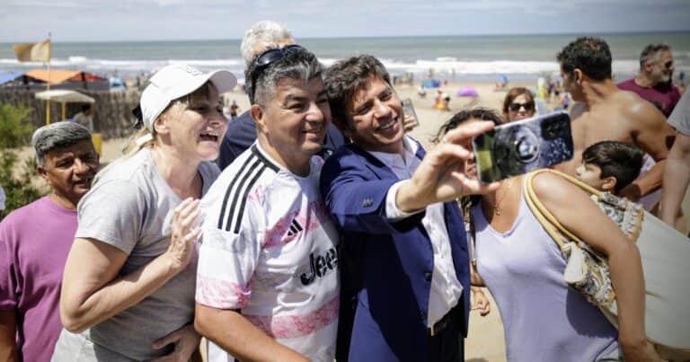 Nuevo operativo clamor: intendentes bonaerenses le pidieron a Kicillof desdoblar las elecciones en la Provincia