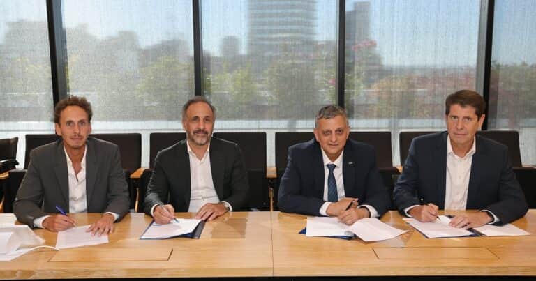YPF formalizó su ingreso a la sociedad de petroleras que van a exportar el GNL de Vaca Muerta