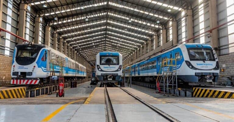 Tres nuevas locomotoras para el tren San Martín