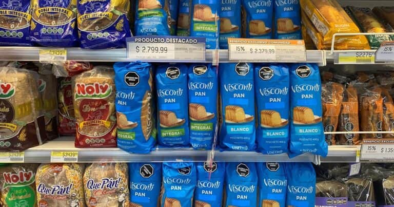 Dólar quieto, menos restricciones y fin de Impuesto PAÍS: cómo sigue la entrada de productos importados