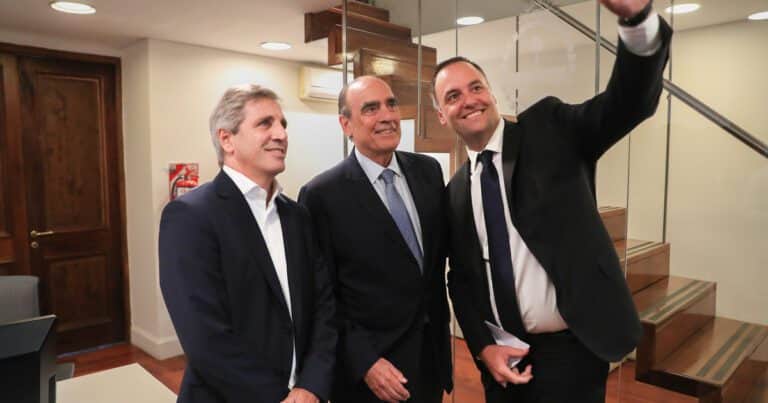 La Argentina viene gozando con la entrada de dólares, pero también debe prepararse para la salida