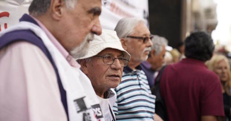 Jubilaciones: ordenan compensar desde septiembre de 2022 a los que no recibieron bonos