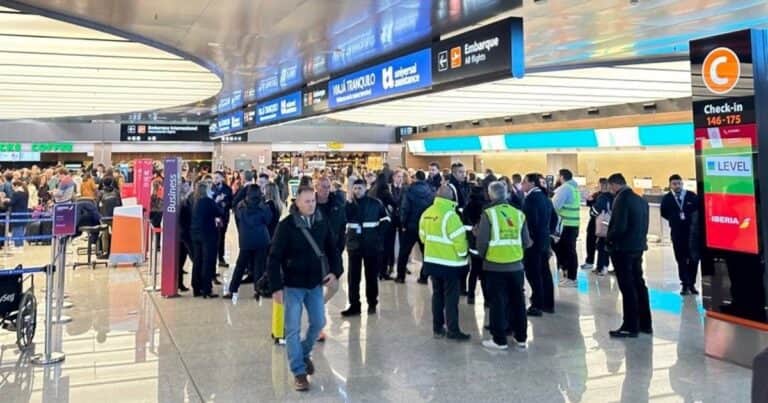 Récord de salida de dólares por viajes, turismo y tarjetas en enero: llegó al nivel de 2018