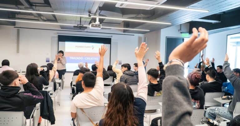 La educación, un puente para conectar a los jóvenes de Argentina con las demandas laborales del futuro