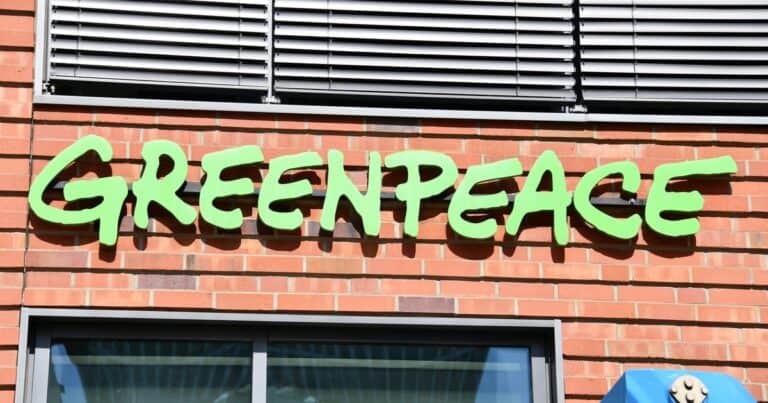Greenpeace podría quedar en quiebra por la demanda de una compañía energética