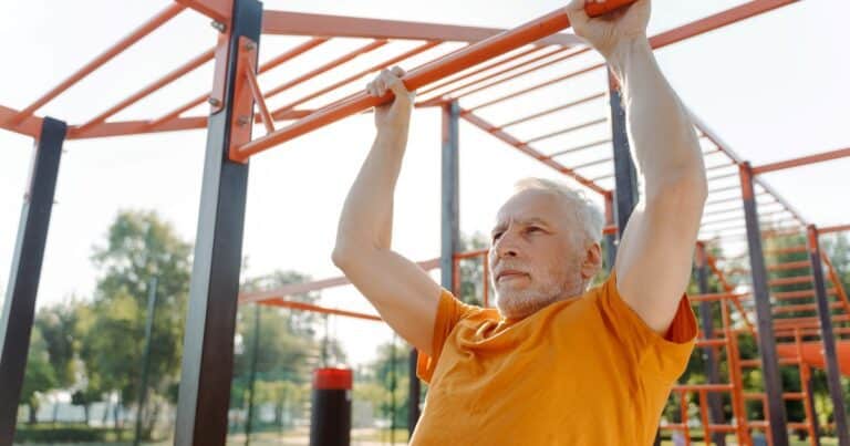 Por qué hacer ejercicio por la mañana ayuda a quemar calorías: qué dice la ciencia