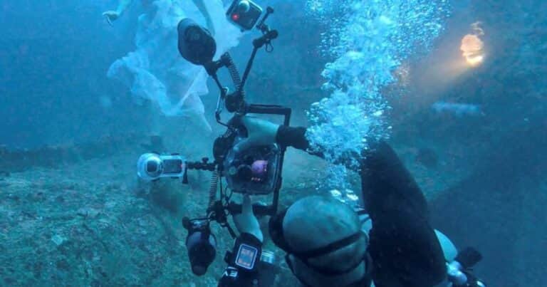 «La sesión bajo el agua más hermosa»: una modelo se adentró en las profundidades y alcanzó un récord Guinness por las increíbles imágenes