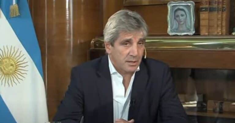 «No hubo dolo, ni delito, ni corrupción»: Luis Caputo salió a defender a Javier Milei y dijo que pone las manos en el fuego por él ante el escándalo cripto