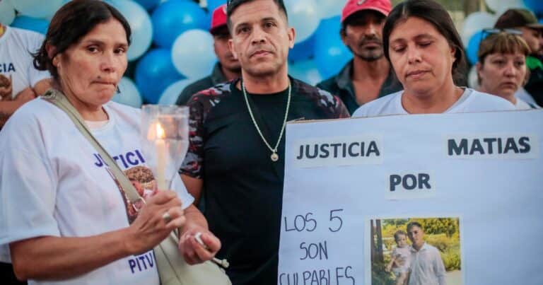 «Participaron todos»: el reclamo de la madre del joven asesinado por policías, ante la chance de que liberen a parte de los detenidos