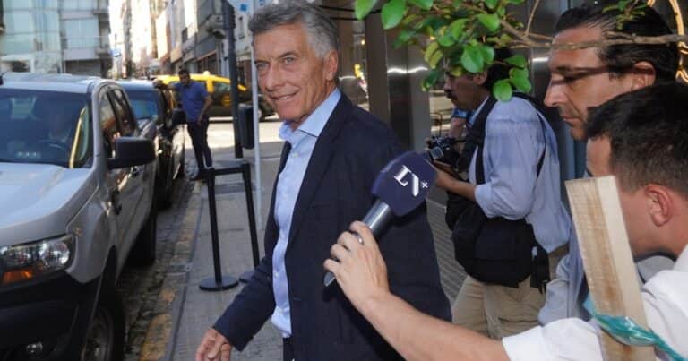 Macri amaga un contraataque
